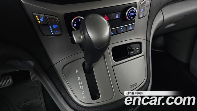 Hyundai Starex 2018 — photo 9