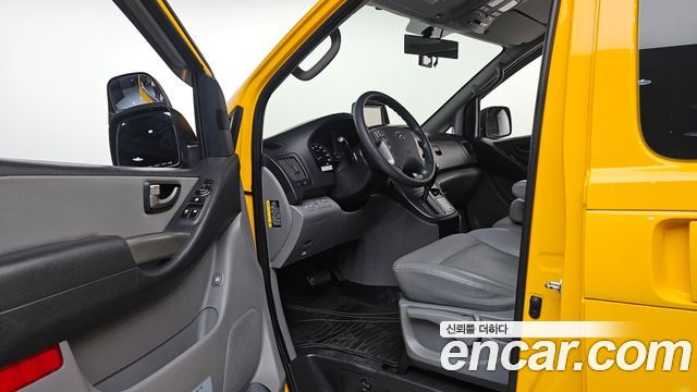 Hyundai Starex 2018 — photo 10