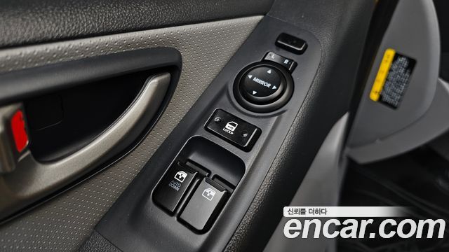 Hyundai Starex 2018 — photo 13