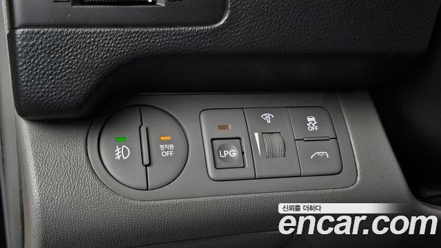 Hyundai Starex 2018 — photo 14
