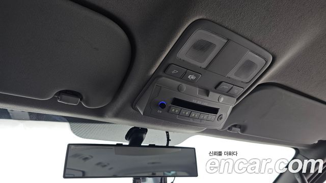 Hyundai Starex 2018 — photo 18
