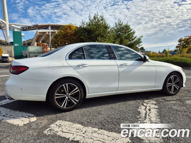 Mercedes-Benz E-Class 2021 — photo 5