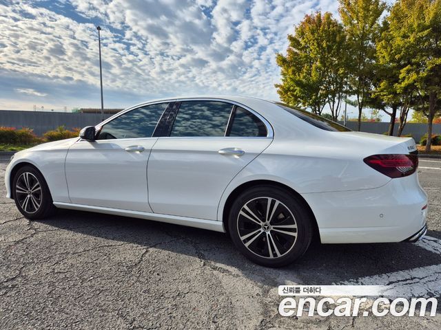 Mercedes-Benz E-Class 2021 — photo 6
