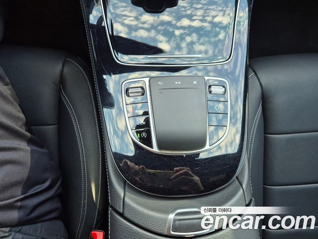 Mercedes-Benz E-Class 2021 — photo 10