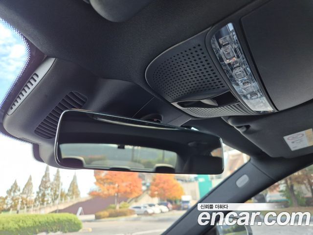 Mercedes-Benz E-Class 2021 — photo 14
