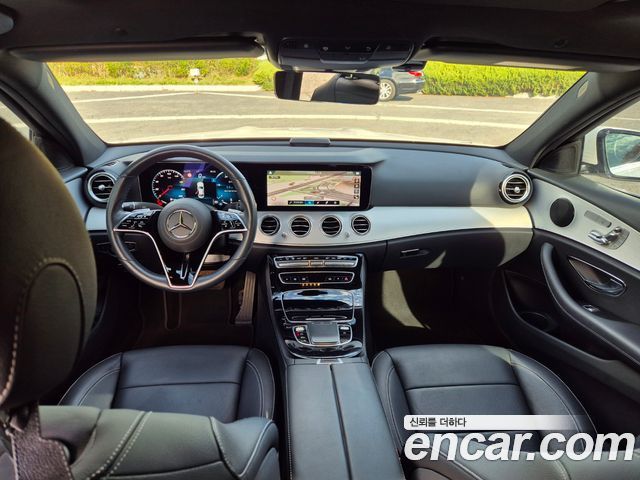 Mercedes-Benz E-Class 2021 — photo 18