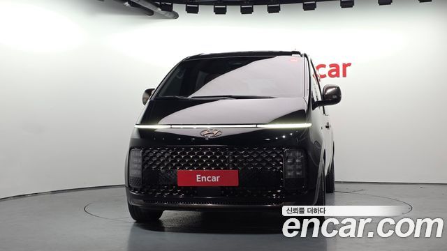 Hyundai Staria 2022 — photo 3