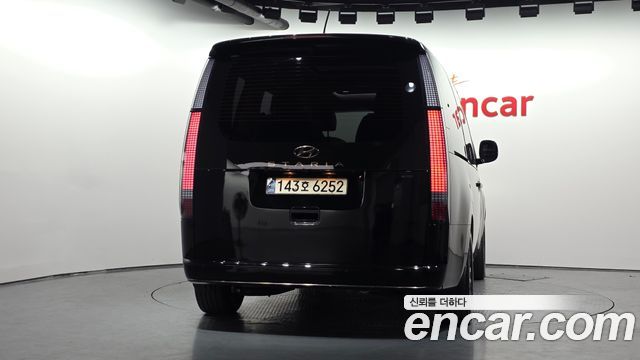 Hyundai Staria 2022 — photo 4