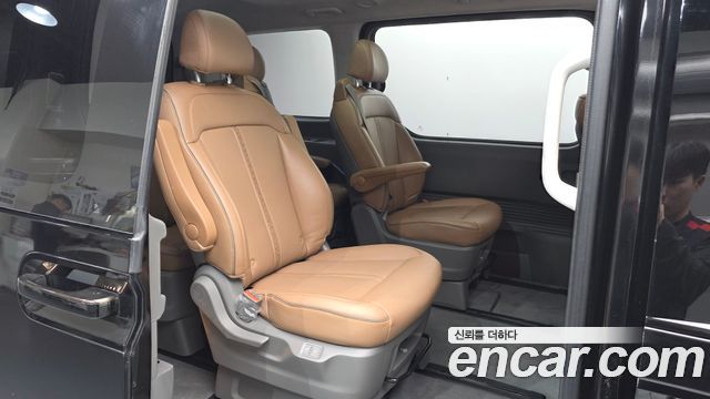 Hyundai Staria 2022 — photo 11