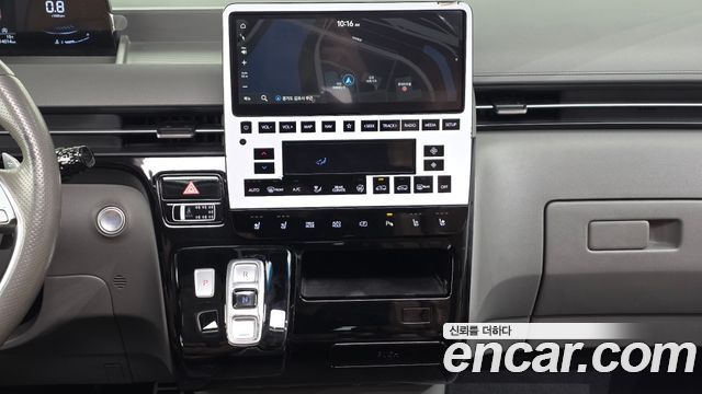 Hyundai Staria 2022 — photo 13