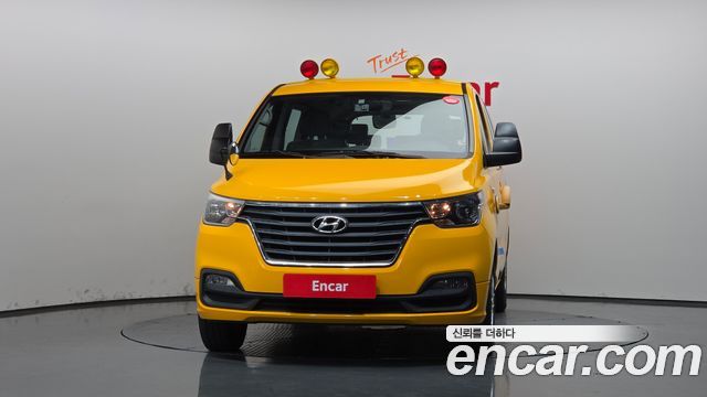 Hyundai Starex 2021 — photo 3