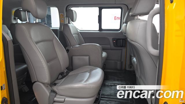 Hyundai Starex 2021 — photo 17