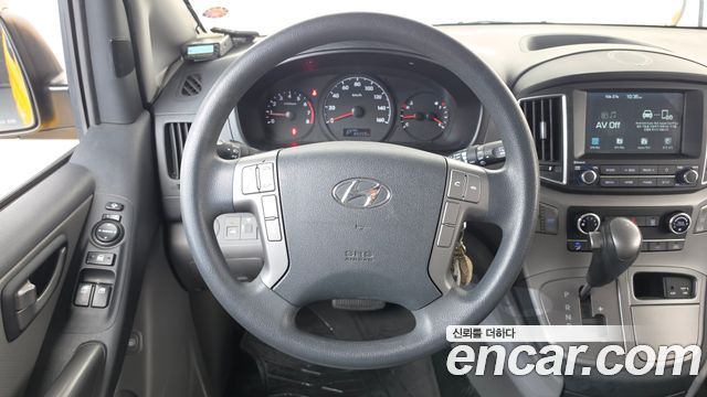 Hyundai Starex 2021 — photo 18