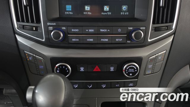 Hyundai Starex 2021 — photo 32