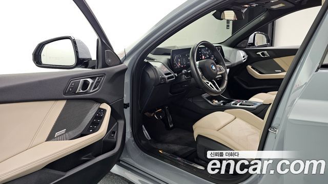 BMW 1-Series 2025 — photo 10