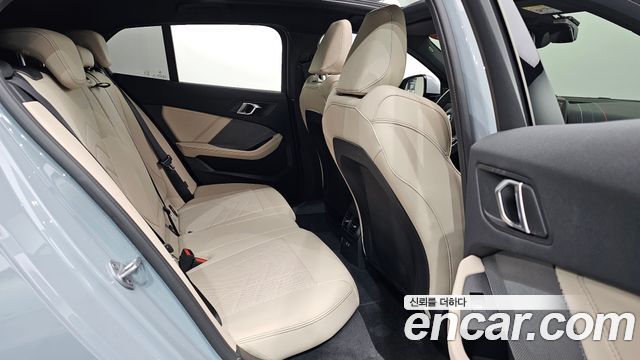 BMW 1-Series 2025 — photo 12