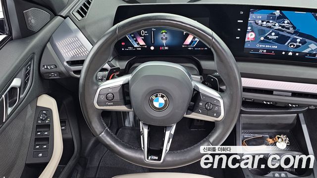 BMW 1-Series 2025 — photo 13