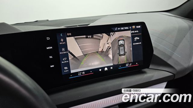 BMW 1-Series 2025 — photo 16