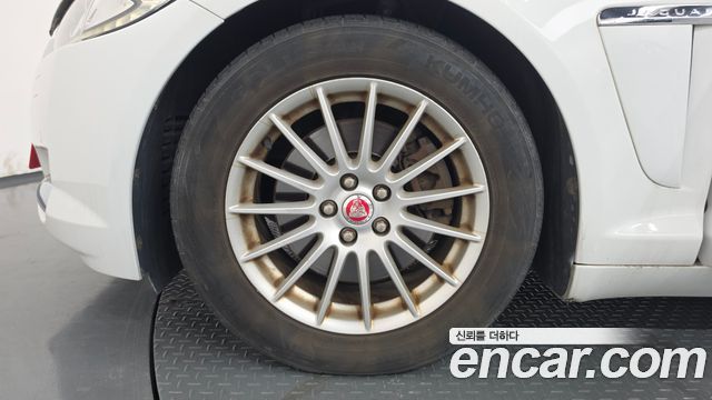 Jaguar XF 2014 — photo 5
