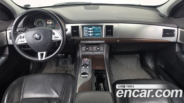 Jaguar XF 2014 — photo 7
