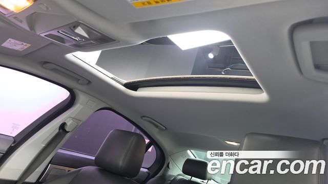 Jaguar XF 2014 — photo 18