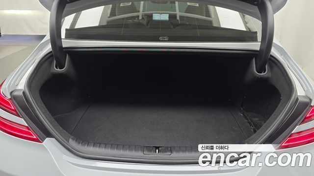 Genesis G70 2021 — photo 22