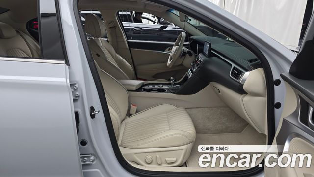 Genesis G70 2021 — photo 16