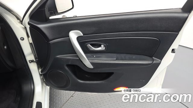 Renault Korea SM5  2016 — photo 14