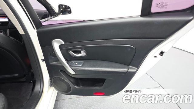 Renault Korea SM5  2016 — photo 15