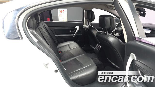 Renault Korea SM5  2016 — photo 16