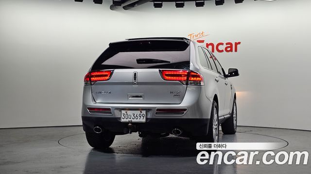 Lincoln MKX 2011 — photo 4