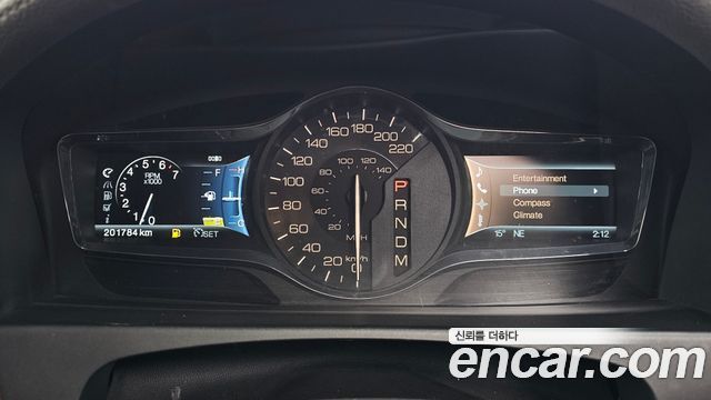 Lincoln MKX 2011 — photo 11