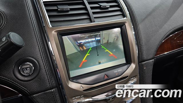 Lincoln MKX 2011 — photo 21