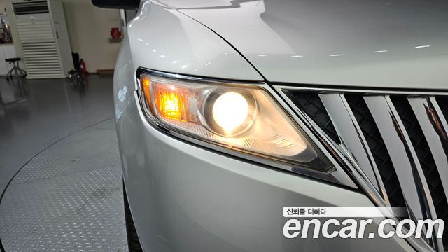 Lincoln MKX 2011 — photo 8