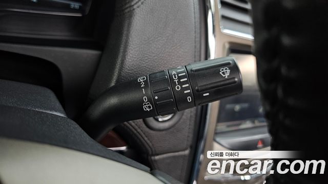 Lincoln MKX 2011 — photo 27