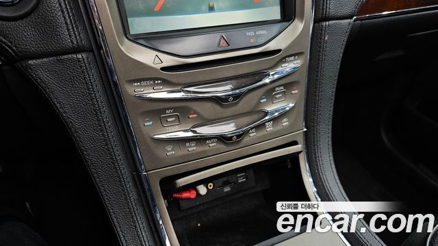 Lincoln MKX 2011 — photo 32
