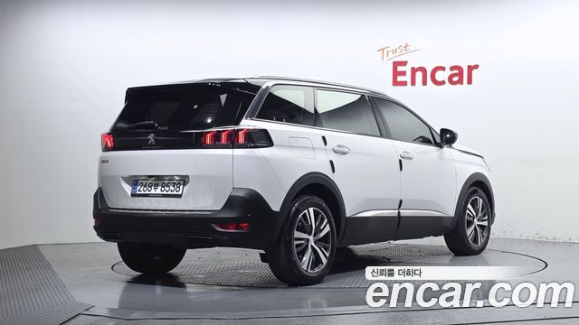 Peugeot 5008 2024 — photo 2
