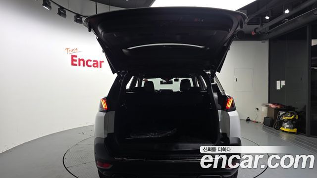 Peugeot 5008 2024 — photo 32