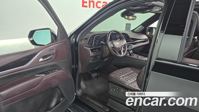 Cadillac Escalade 2023 — photo 10