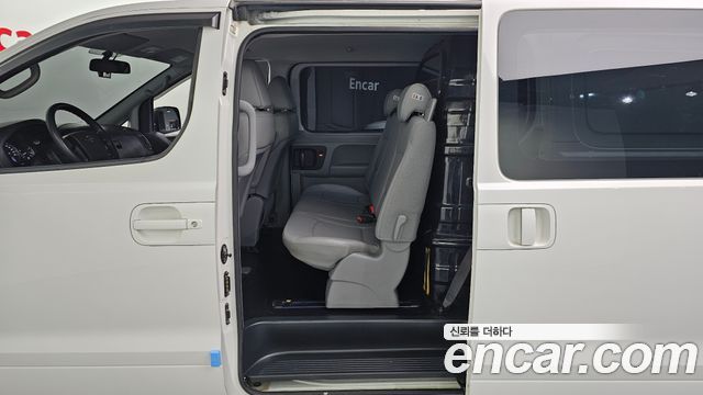 Hyundai Starex 2021 — photo 17