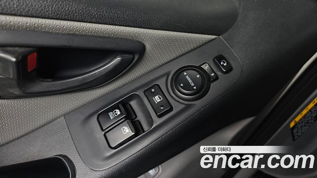 Hyundai Starex 2021 — photo 24