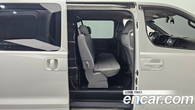 Hyundai Starex 2021 — photo 31