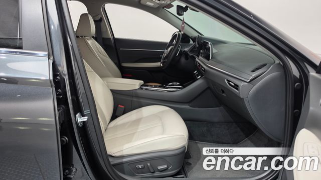 Hyundai Sonata 2020 — photo 16