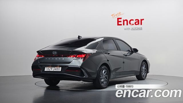 Hyundai AVANTE 2024 — photo 2