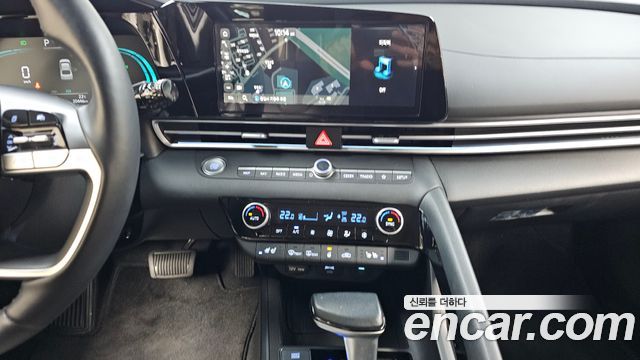 Hyundai AVANTE 2024 — photo 18