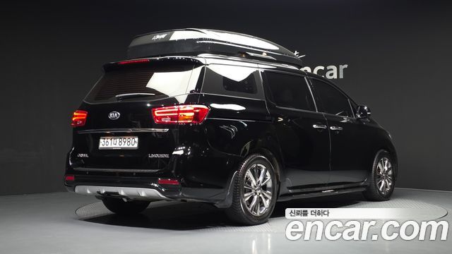 Kia Canival 2020 — photo 2