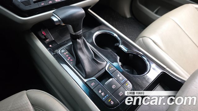 Kia Canival 2020 — photo 12