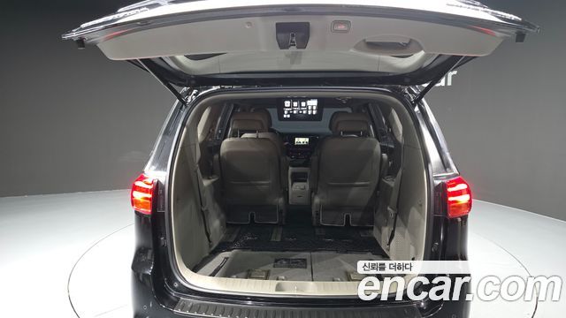 Kia Canival 2020 — photo 26