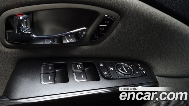 Kia Canival 2020 — photo 27