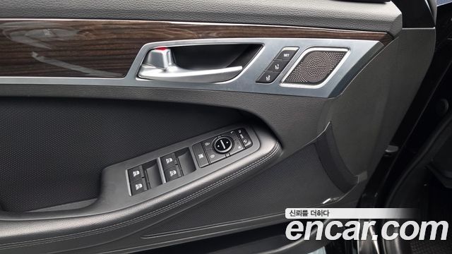 Genesis G80 2018 — photo 30